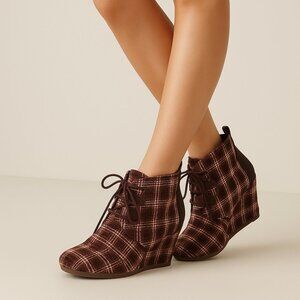 TOMS Brown Plaid Wedge Booties – Women’s Size 10